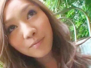 Japanese pornstar gives mind-blowing blowjob